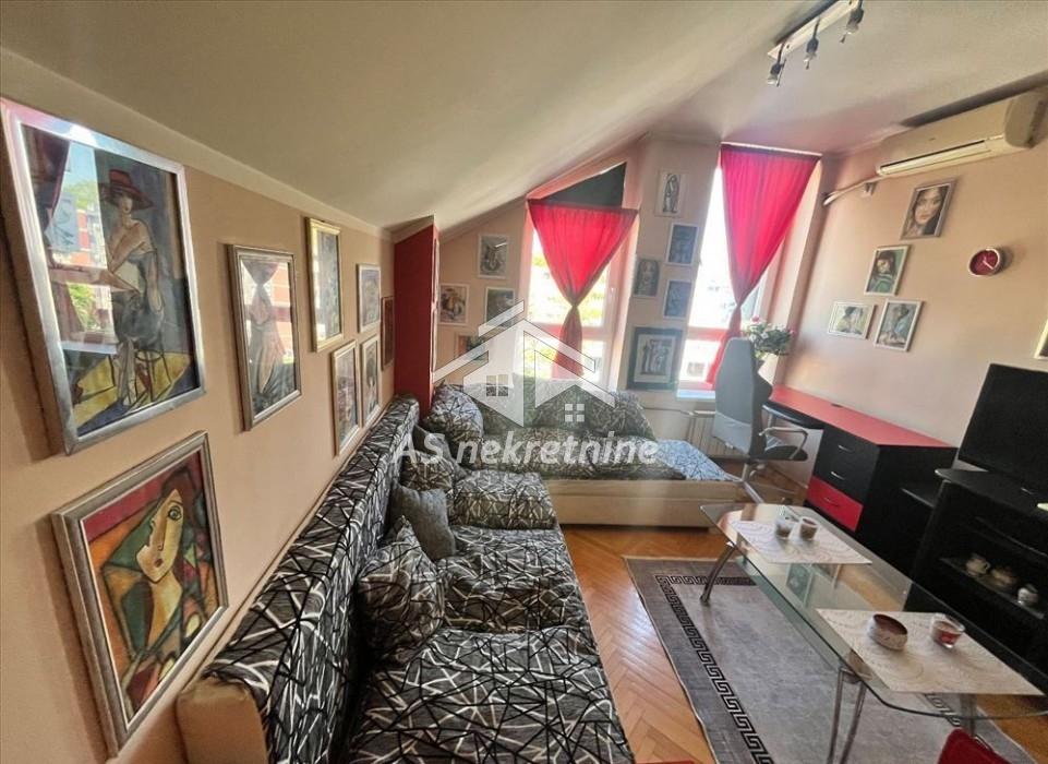 Stan Izdavanje Beograd Blok 63 44 m2