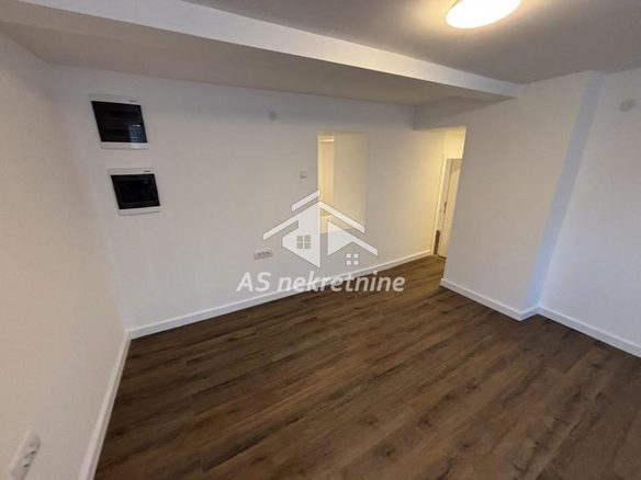 Stan Izdavanje Beograd Kosančićev Venac 55 m2