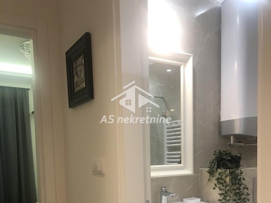 izdavanje-lokala-UvFlt41Vz8 Trosoban stan za izdavanje, Cara Dušana, Beograd, 75m², 1.200 €/mes