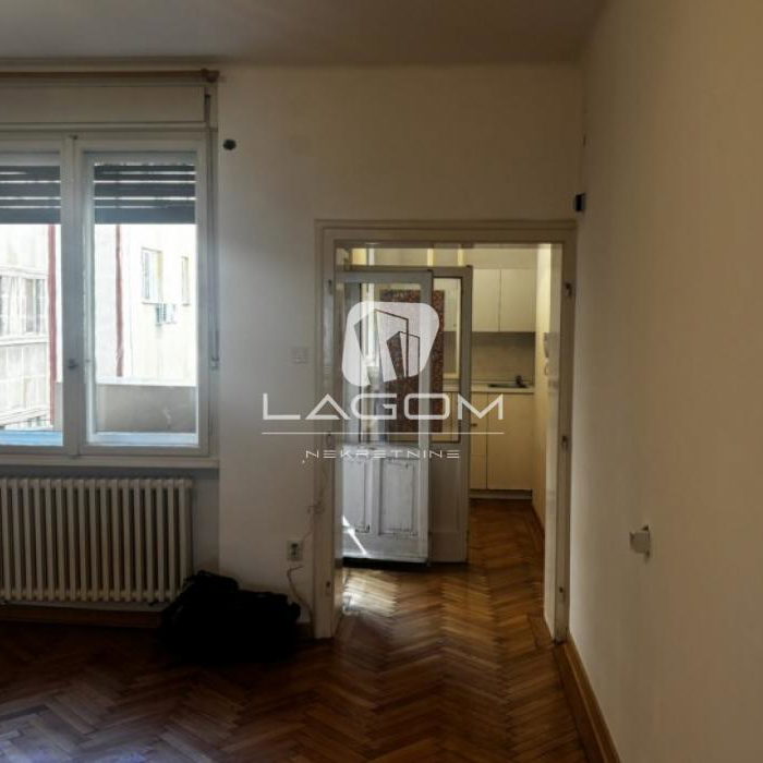 Trosoban stan za izdavanje, Knez Mihailova, Beograd, 89m², 1.400 €/mes