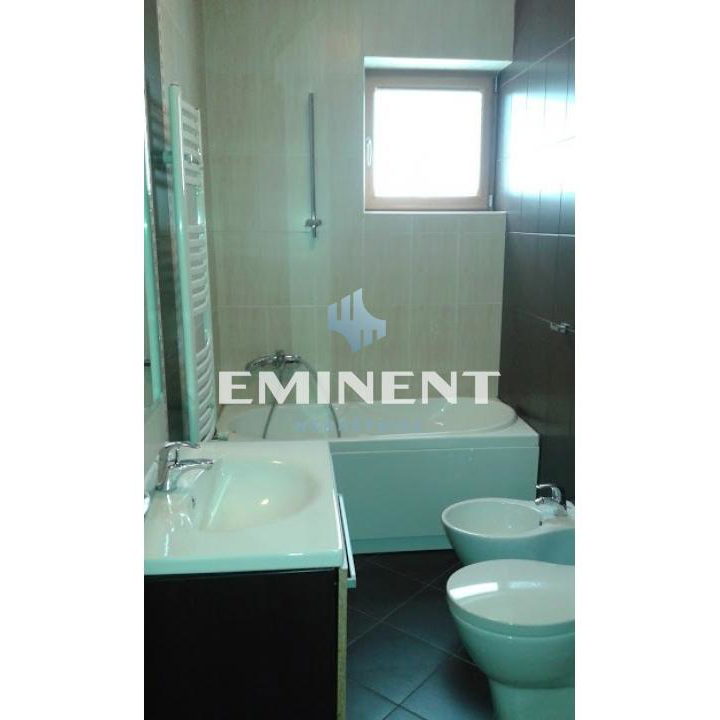 Četvorosoban stan za izdavanje, Lisičji Potok, Beograd, 115m², 1.300 €/mes