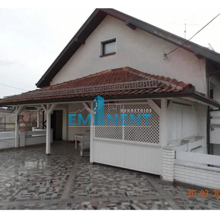 Kuća Prodaja Beograd Sremčica 300 m2