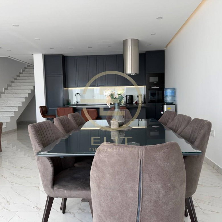 Kuća na prodaju, Sremska Kamenica, Novi Sad, 173m²