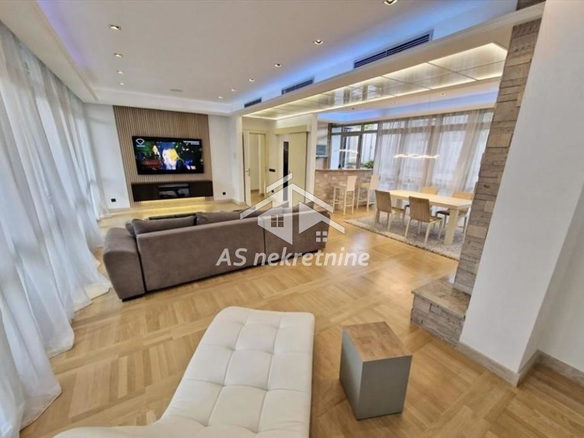 Stan Izdavanje Beograd Dedinje 148 m2
