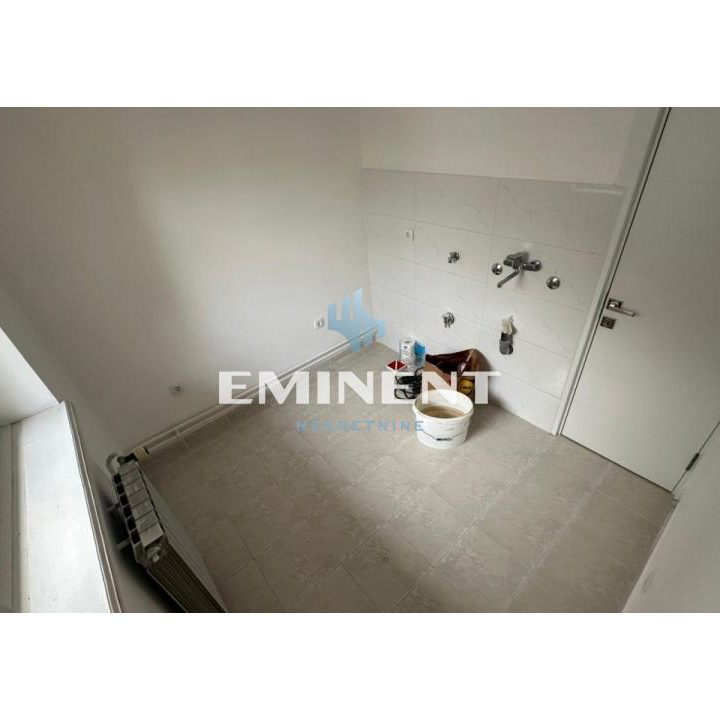 Četvorosoban stan za izdavanje, Vojvode Vlahovića, Beograd, 140m², 1.000 €/mes