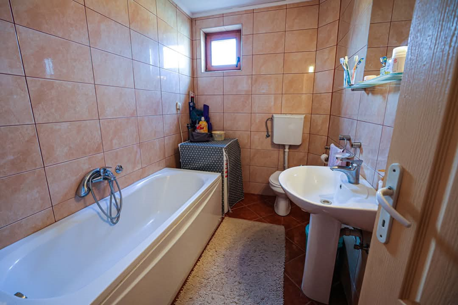 Kuća na prodaju, Borča, Beograd, 282m², 330.000 €