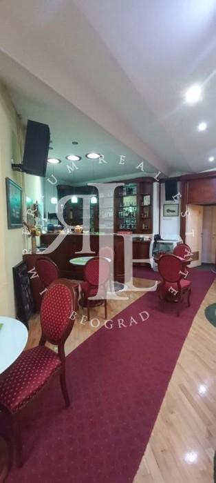 Lokal Prodaja Beograd Blok 12 - YUBC 77 m2