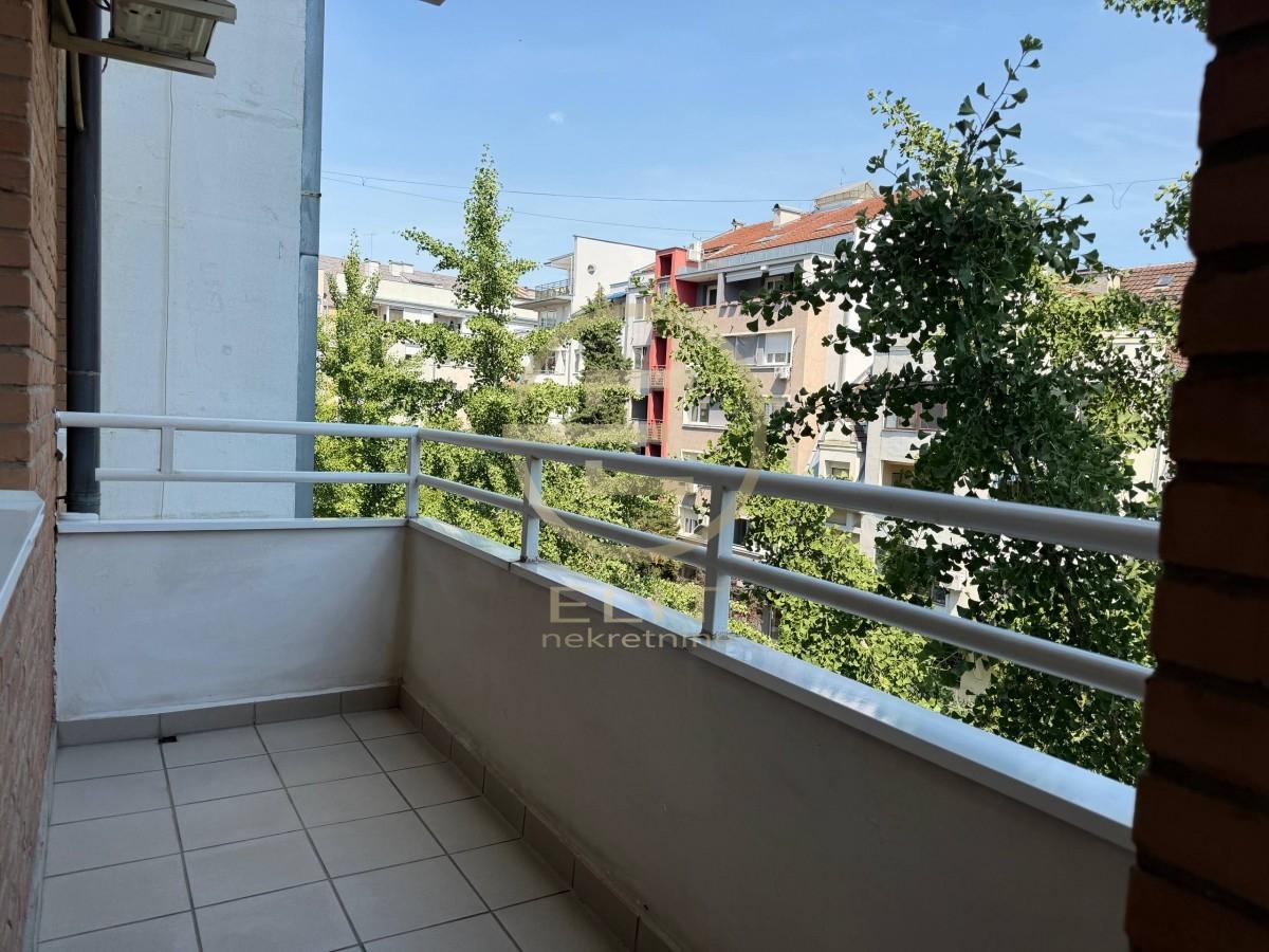 izdavanje-lokala-Yxt9HbGZ4d Stan Prodaja Novi Sad 63 m2