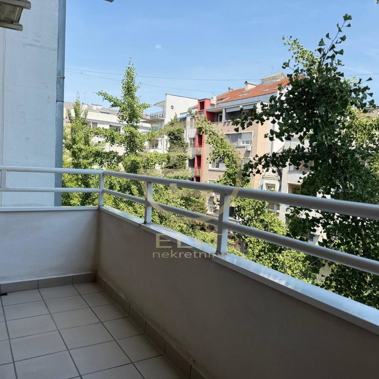 Stan Prodaja Novi Sad  63 m2