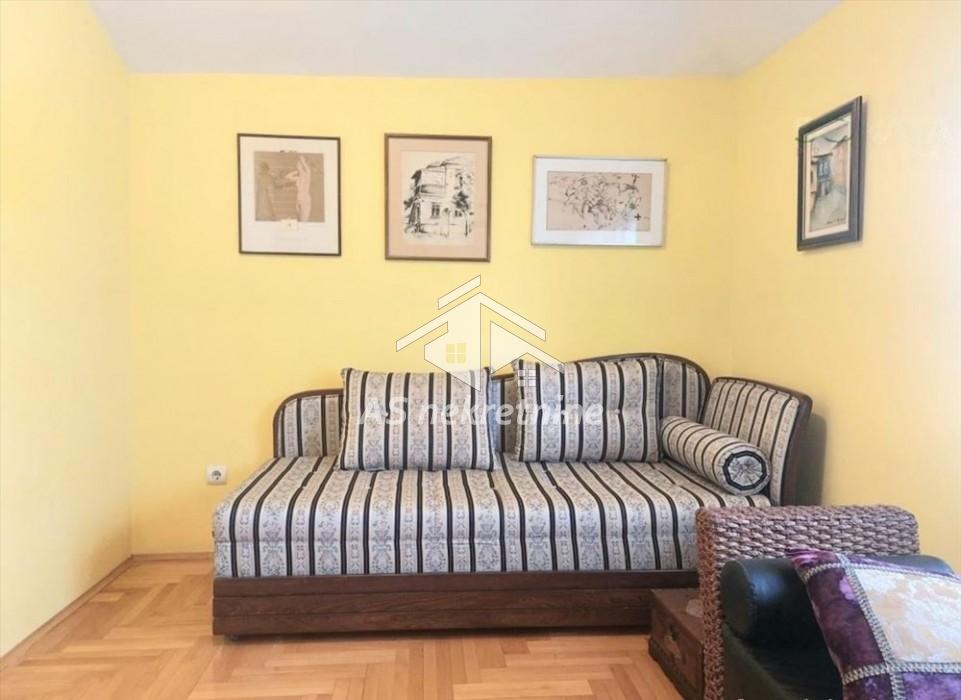 izdavanje-lokala-aUqLIa2RoP Četvorosoban stan na prodaju, Dedinje, Beograd, 140m², 520.000 €
