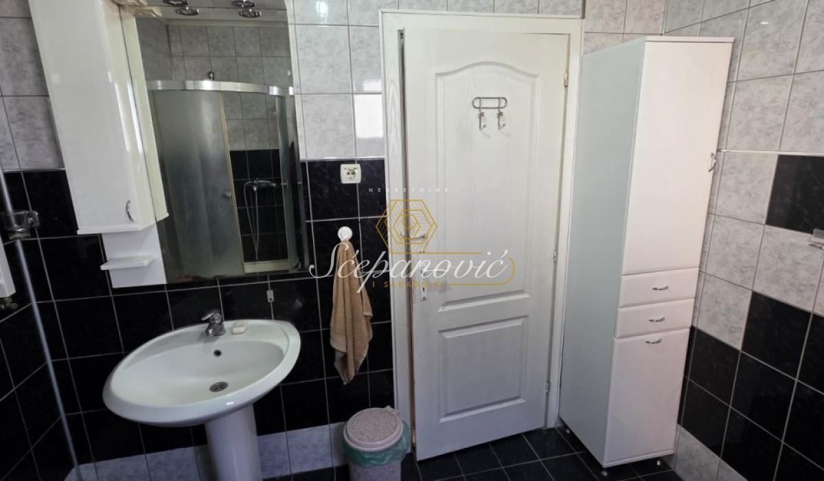 izdavanje-lokala-b1ye2LcN7P Kuća na prodaju, Bukovac, Novi Sad, 152m², 145.000 €