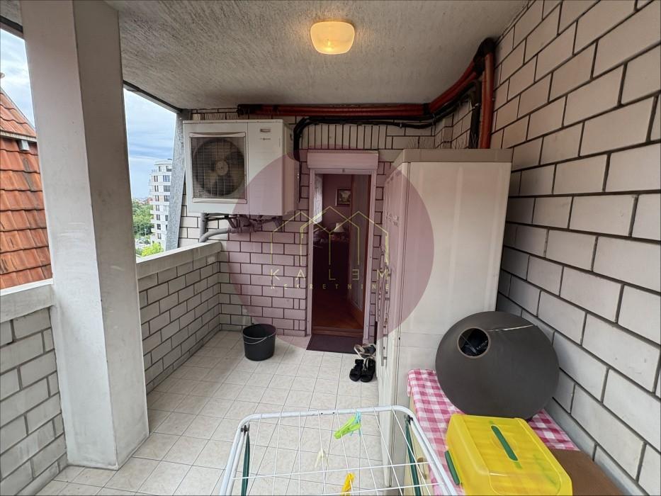 Petosoban stan na prodaju, Banovo Brdo, Beograd, 140m², 367.000 €