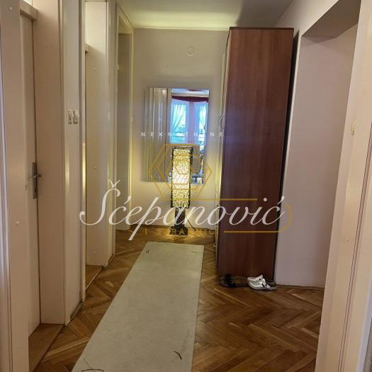 Stan Prodaja Novi Sad  85 m2