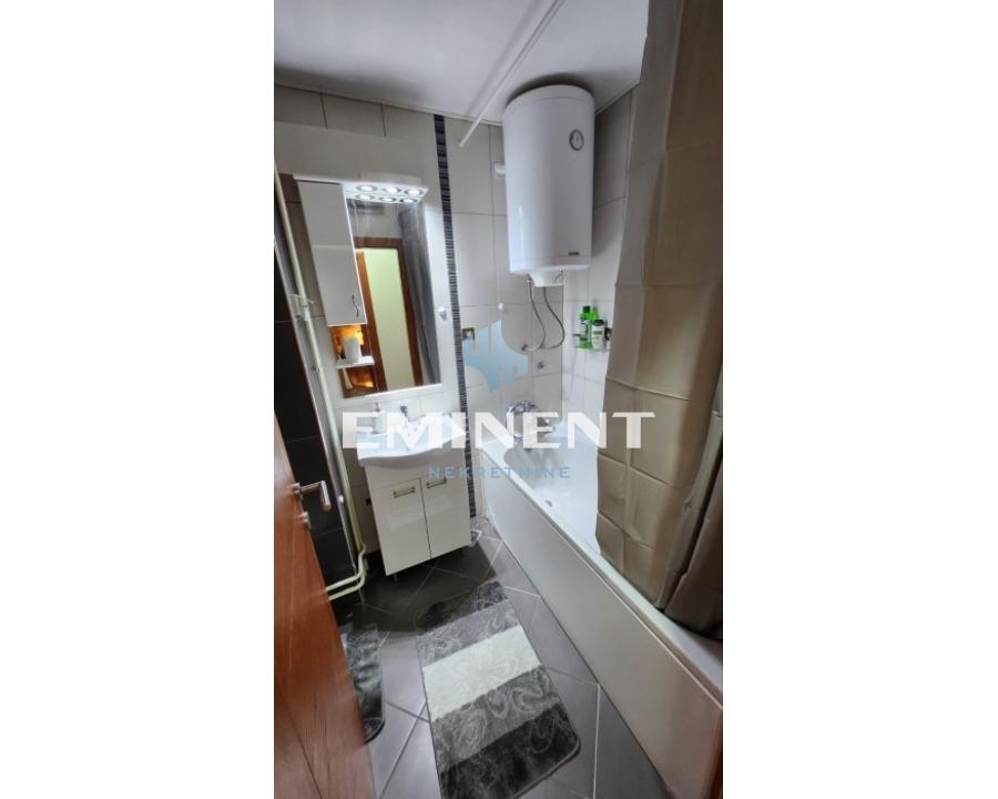 Trosoban stan za izdavanje, Južni Bulevar, Beograd, 64m², 1.000 €/mes