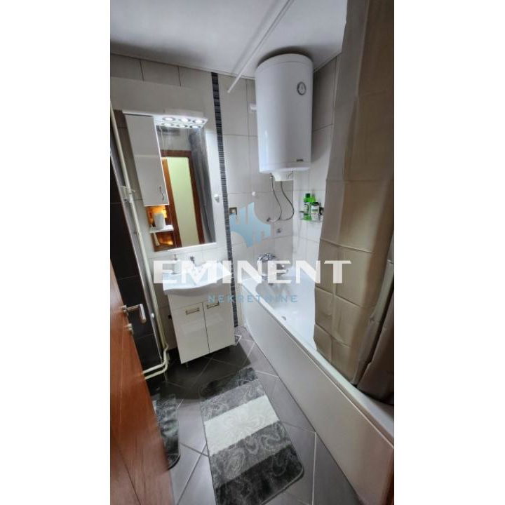 Trosoban stan za izdavanje, Južni Bulevar, Beograd, 64m², 1.000 €/mes