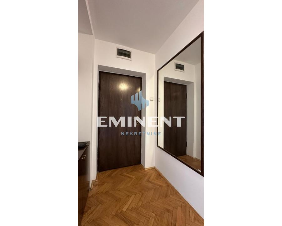 Trosoban stan za izdavanje, Kalenić Pijaca, Beograd, 64m², 1.000 €/mes