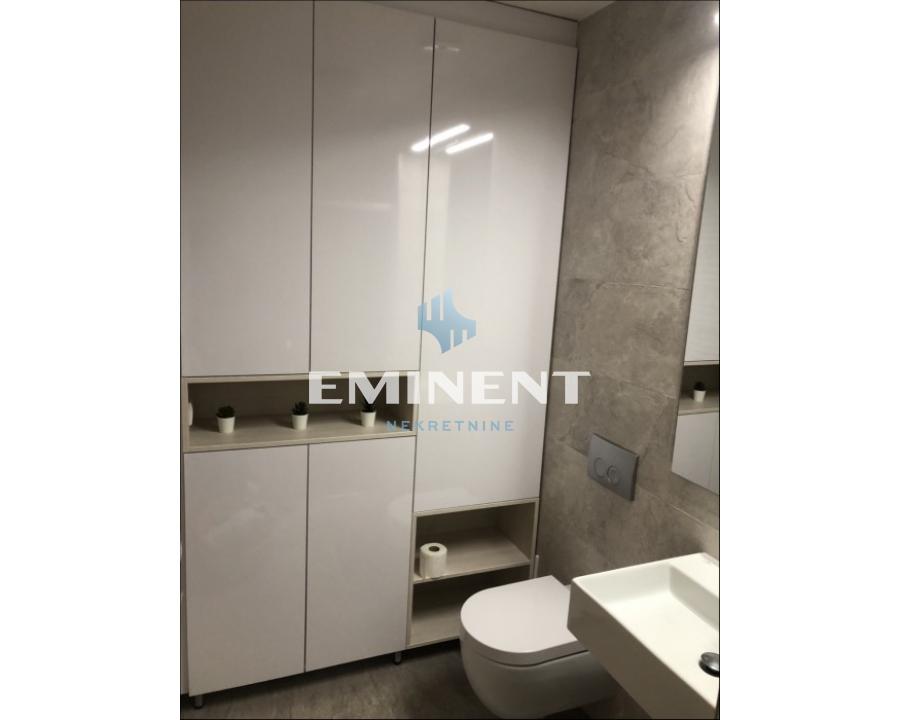 izdavanje-lokala-beograd-9X6D0lsENw Trosoban stan za izdavanje, Crveni Krst Vračar, Beograd, 65m², 1.200 €/mes