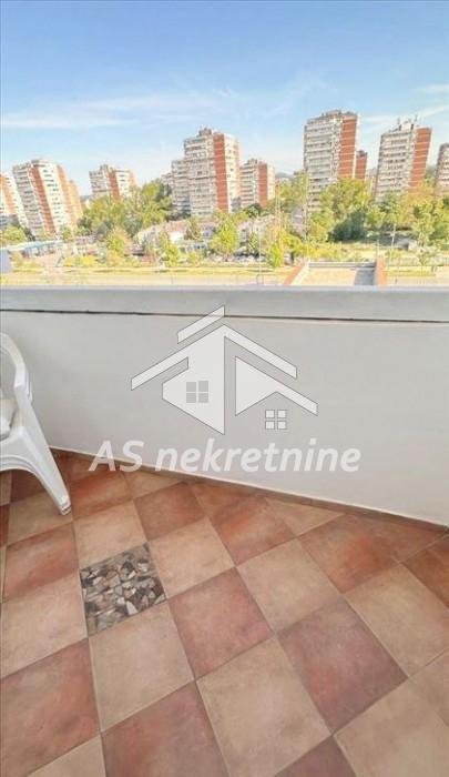 Trosoban stan za izdavanje, Blok 61, Beograd, 160m², 1.100 €/mes