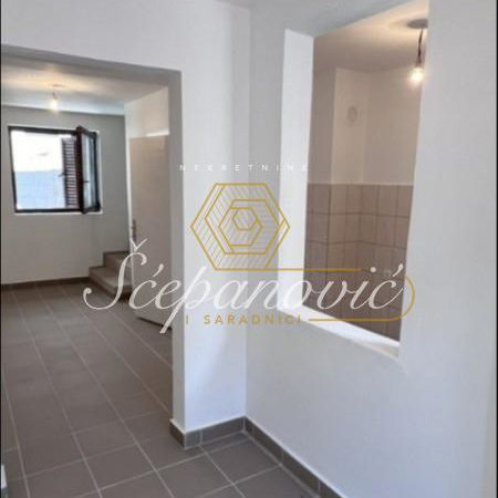 Kuća Prodaja Novi Sad  19 m2
