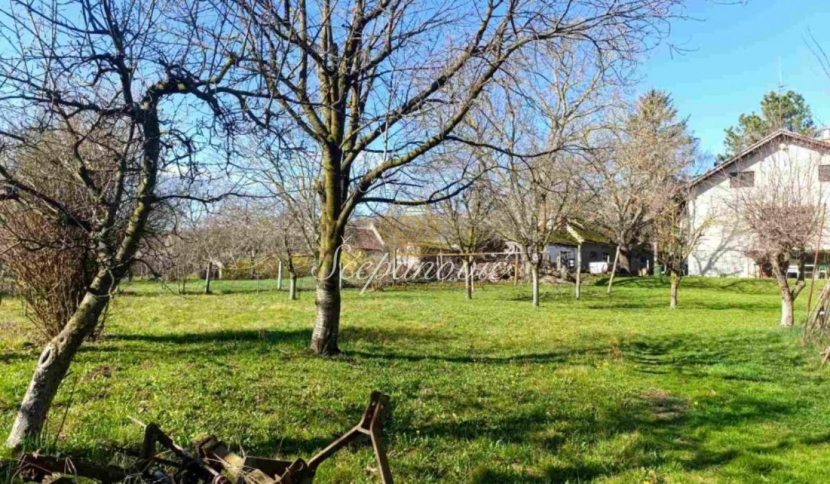 Kuća na prodaju, Jazak, Irig, 106m², 180.000 €