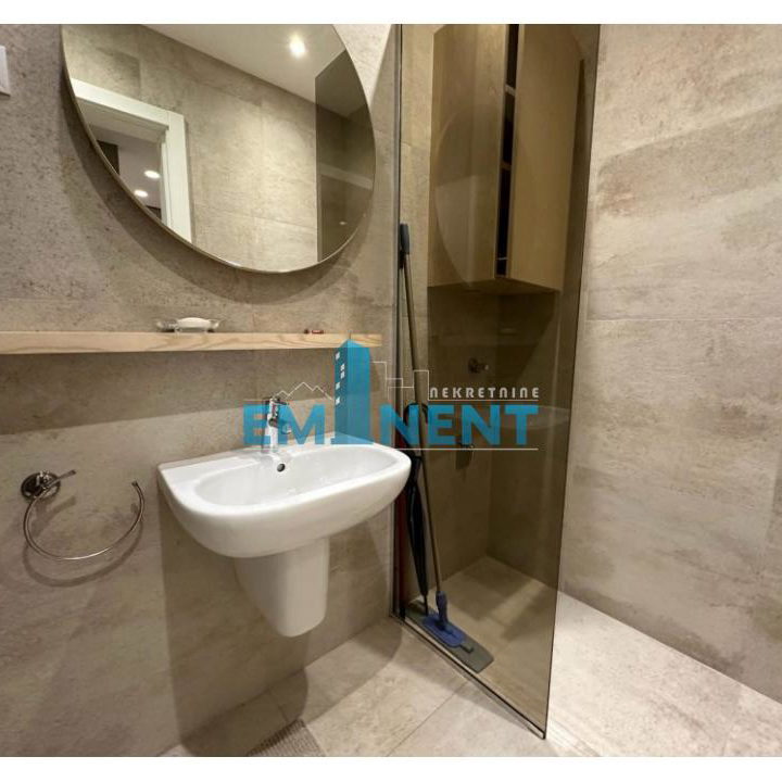 Trosoban stan za izdavanje, Blok 65, Beograd, 90m², 1.750 €/mes