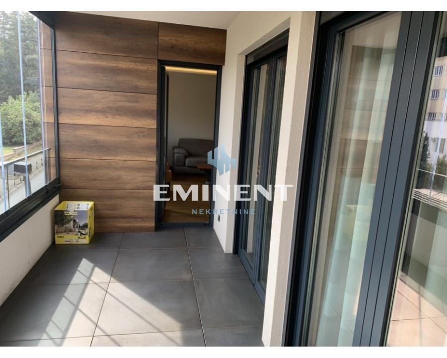Trosoban stan za izdavanje, Banovo Brdo, Beograd, 90m², 1.300 €/mes