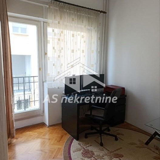 Trosoban stan za izdavanje, Dedinje, Beograd, 80m², 1.300 €/mes