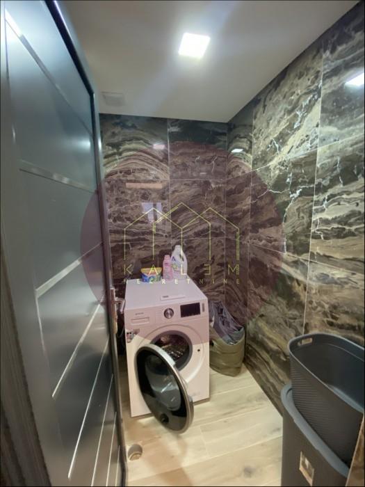Trosoban stan na prodaju, Centar, Vrnjačka Banja, 133m², 190.000 €