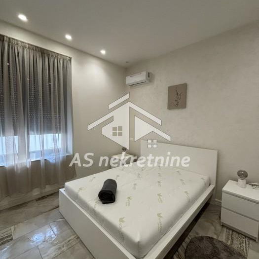 Stan Izdavanje Beograd Senjak 200 m2