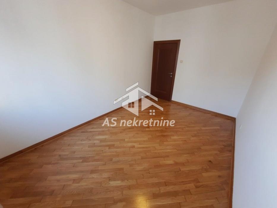 izdavanje-lokala-beograd-EacmWwFL8H Petosoban stan za izdavanje, Hram Svetog Save, Beograd, 172m², 5. sprat, 2.000 €/mes