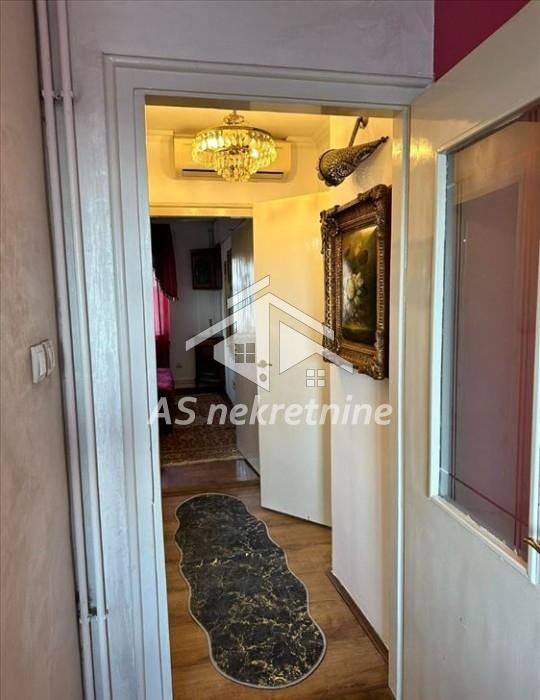 izdavanje-lokala-beograd-JGbrdmjZ45 Trosoban stan za izdavanje, Čubura, Beograd, 80m², 1.100 €/mes
