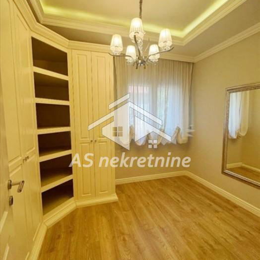 Petosoban stan za izdavanje, Senjak, Beograd, 215m², 5.000 €/mes
