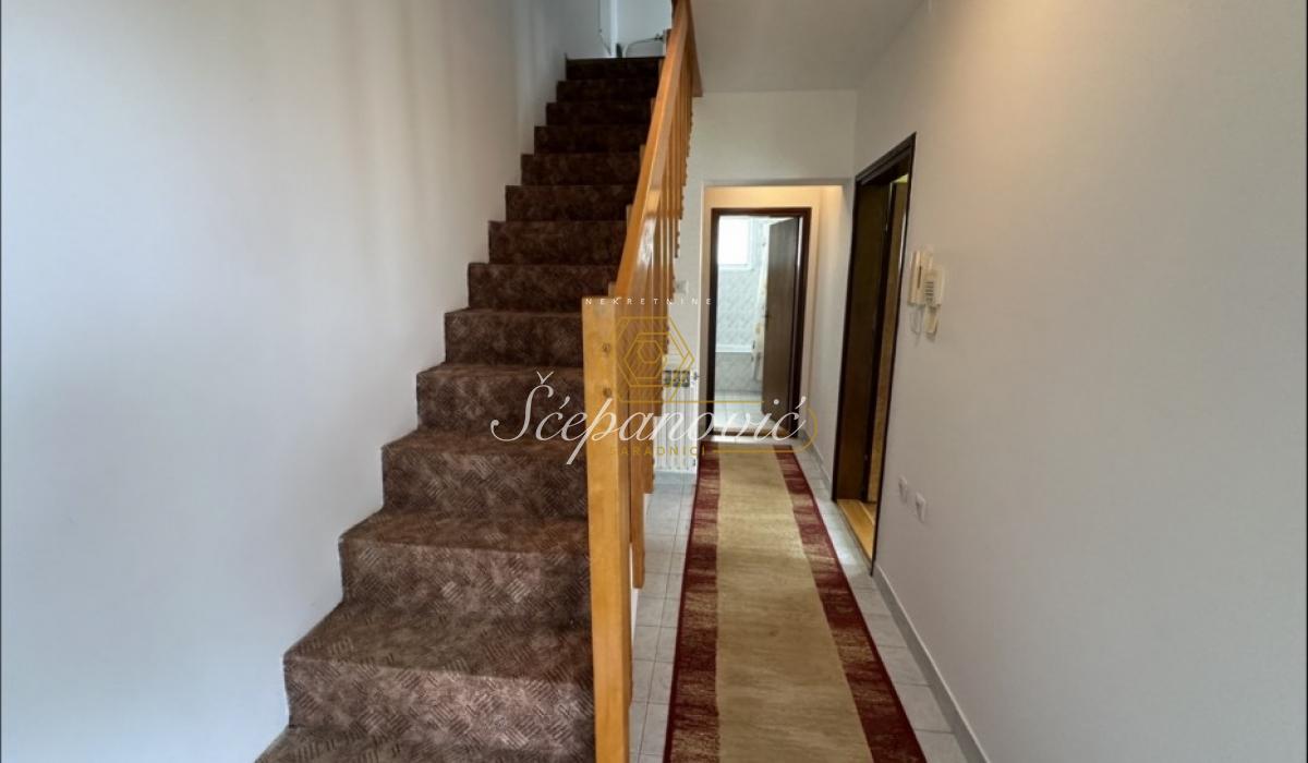 izdavanje-lokala-beograd-LZ5hPDdB9P Kuća na prodaju, Sremska Kamenica, Novi Sad, 131m², 300.000 €