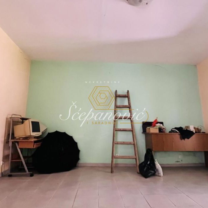 Lokal Prodaja Temerin  202 m2