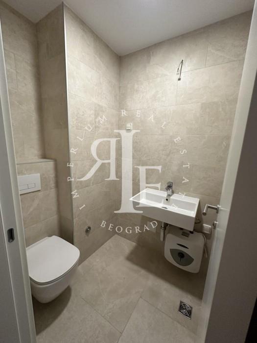 Trosoban stan na prodaju, Tošin Bunar, Beograd, 84m², 335.840 €
