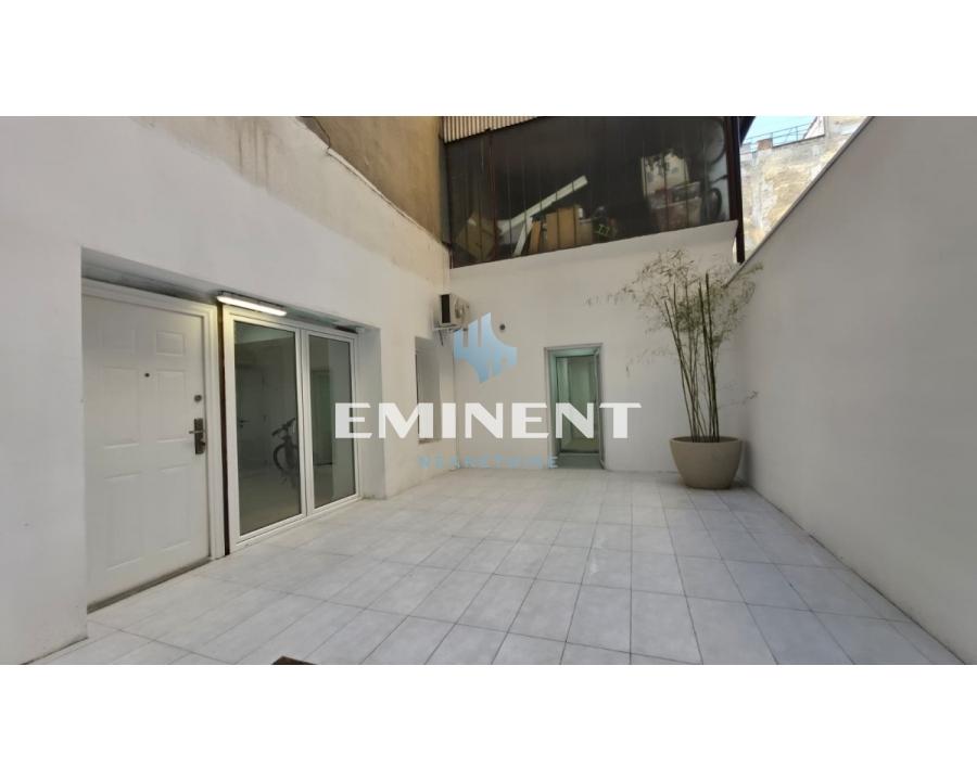 Lokal za izdavanje, Ekonomski Fakultet, Beograd, 37m², 600 €/mes