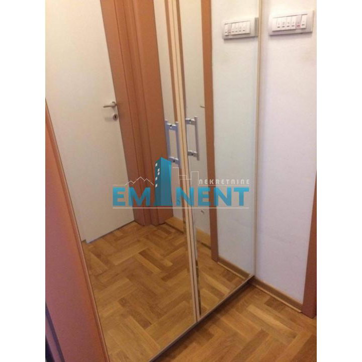 Stan Izdavanje Beograd Denkova Bašta 56 m2