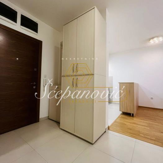 Trosoban stan na prodaju, Rotkvarija, Novi Sad, 56m², 240.000 €
