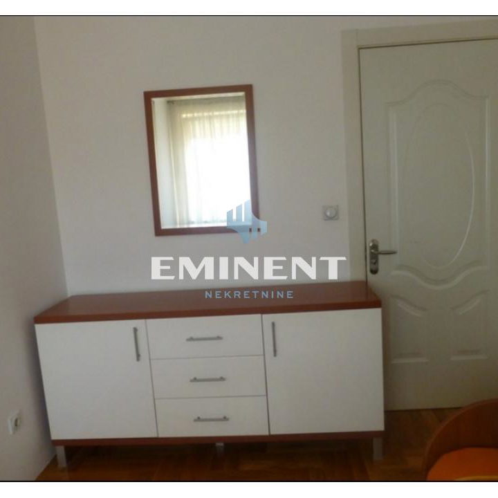Četvorosoban stan na prodaju, Autokomanda, Beograd, 80m², 237.000 €