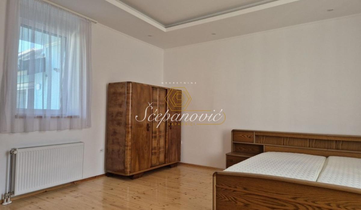 Kuća Prodaja Odžaci  430 m2