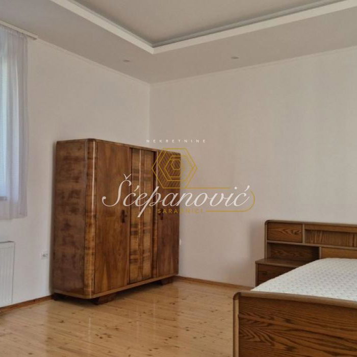 Kuća Prodaja Odžaci  430 m2