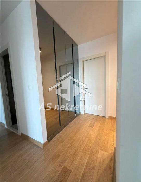 Stan Izdavanje Beograd Blok 65 105 m2