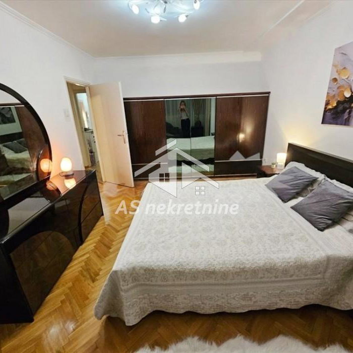 Trosoban stan za izdavanje, Slavija, Beograd, 85m², 1.000 €/mes