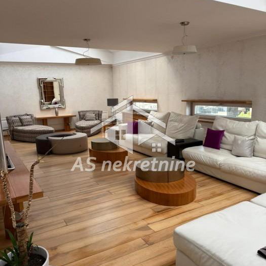 Stan Izdavanje Beograd Slavija 250 m2