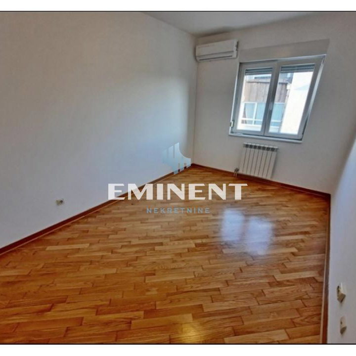 Stan Izdavanje Beograd Hram Svetog Save 172 m2