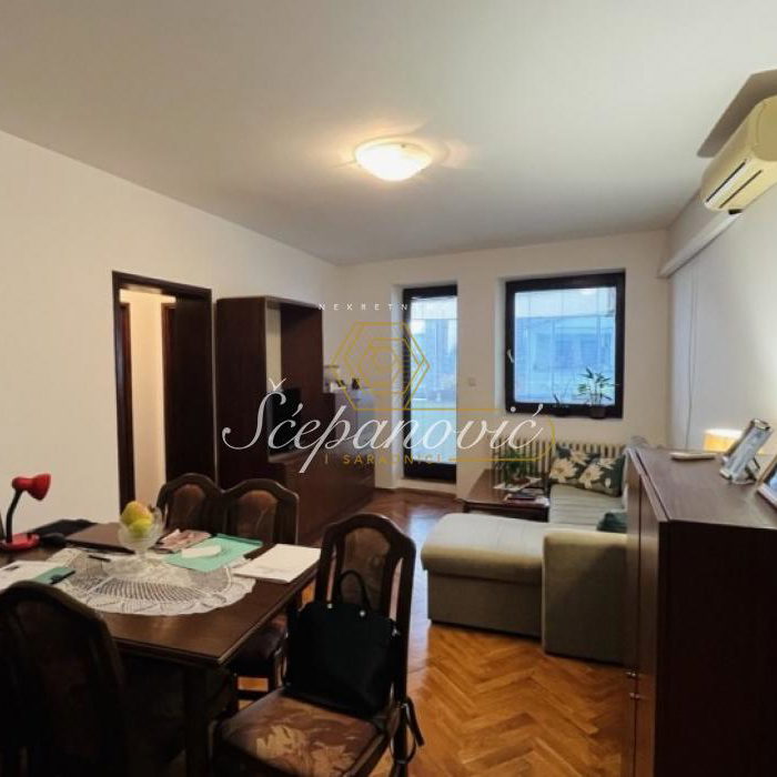 Stan Prodaja Novi Sad  55 m2