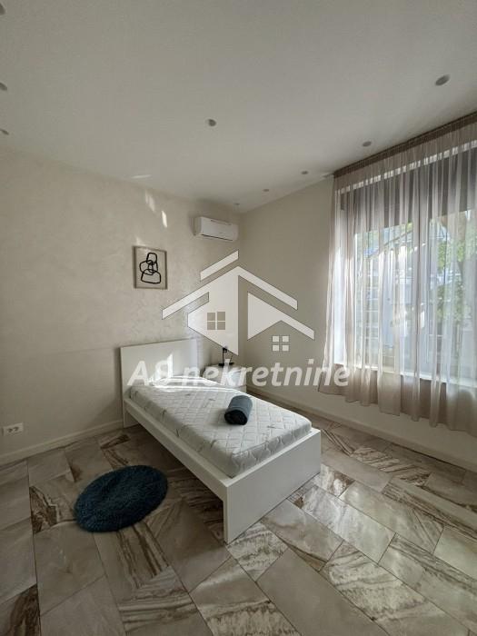izdavanje-lokala-beograd-aiHb96wg0y Stan Izdavanje Beograd Senjak 200 m2