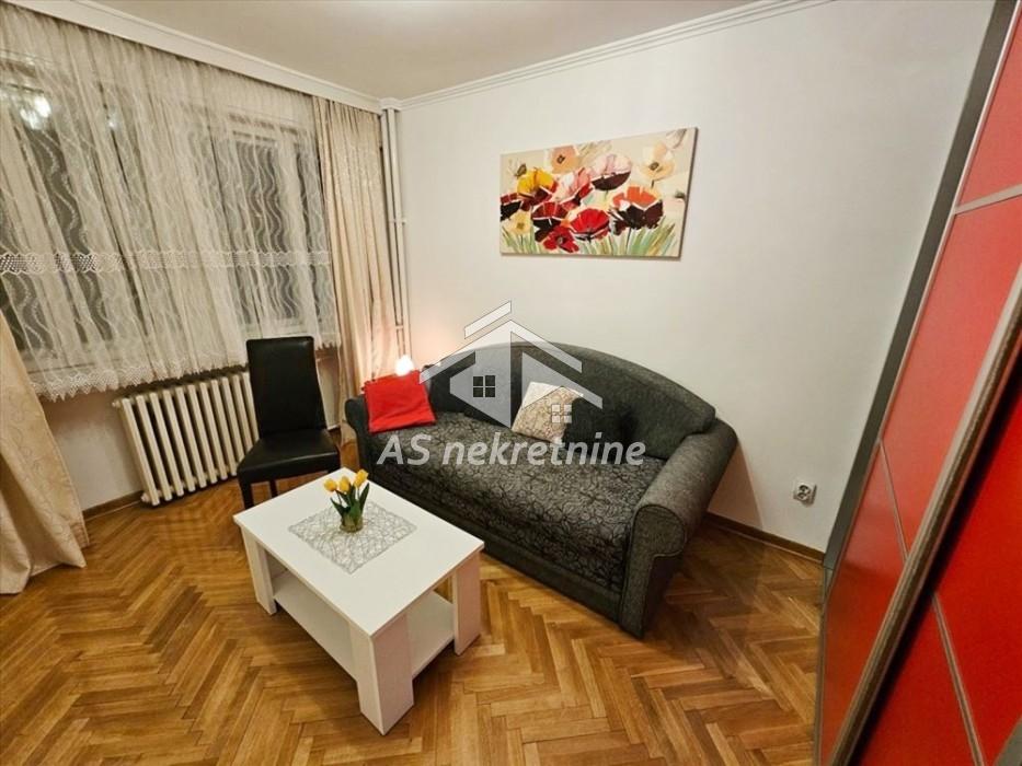 izdavanje-lokala-beograd-fxqdTRK4Mk Trosoban stan za izdavanje, Slavija, Beograd, 85m², 1.000 €/mes