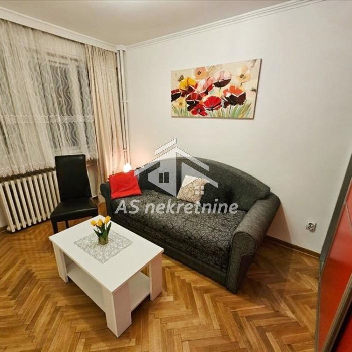 Trosoban stan za izdavanje, Slavija, Beograd, 85m², 1.000 €/mes