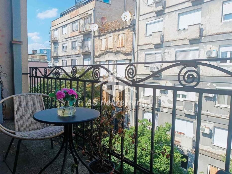 Četvorosoban stan za izdavanje, Terazije, Beograd, 120m², 900 €/mes